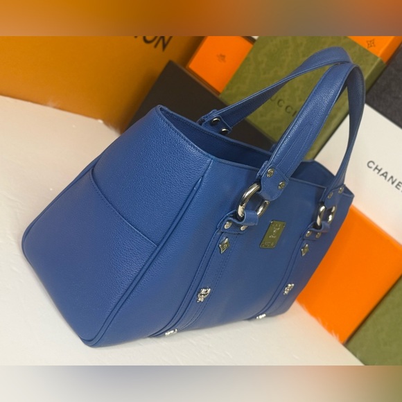 Auth MCM Like NEW! Royal Blue Leather Shoulder Bag - Picture 8 of 17
